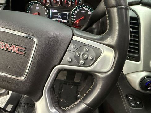 Used 2020 GMC Yukon XL SLT AWD/4WD image 29