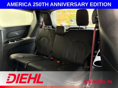 New 2027 Chrysler Pacifica Select FWD image 19