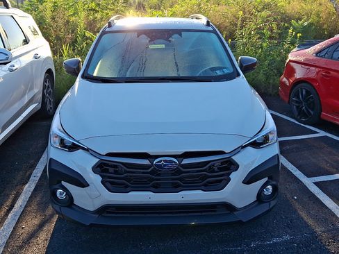 Used 2025 Subaru Crosstrek 2.5i Premium AWD/4WD image 2