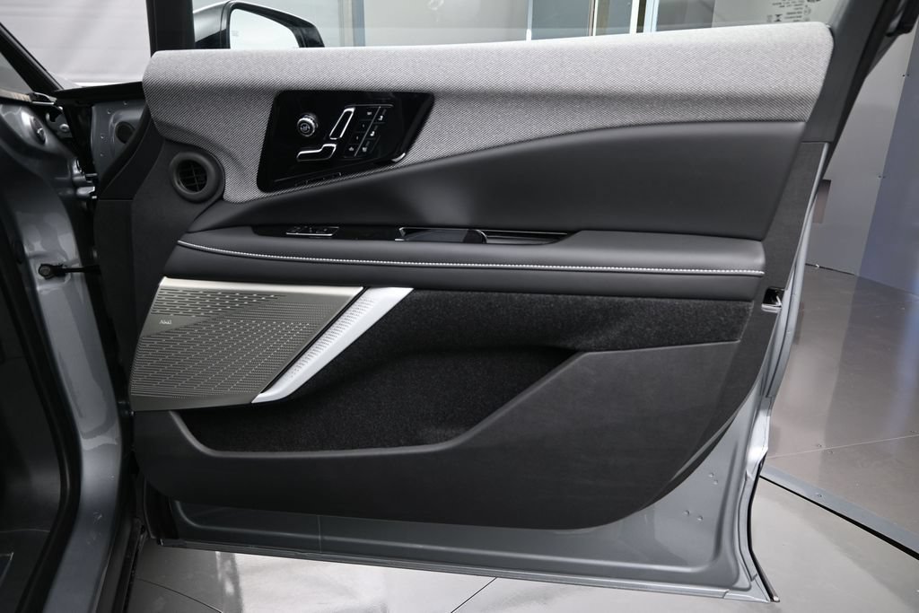 New 2027 Cadillac Optiq Premium Sport w/ LPO, Floor Liner Package AWD/4WD image 37