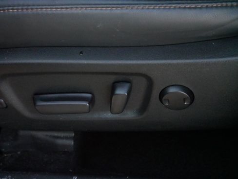 Used 2018 Toyota Highlander Limited image 20