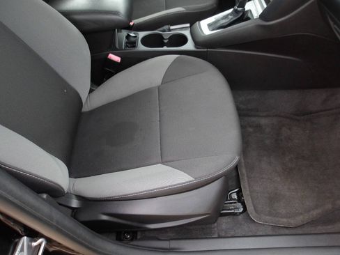 Used 2013 Ford Focus SE FWD image 20