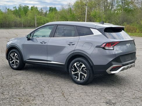 Used 2023 Kia Sportage EX AWD/4WD image 7