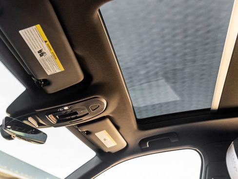 Certified 2025 Porsche Cayenne image 23