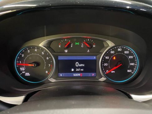 Used 2020 Chevrolet Traverse LT image 24