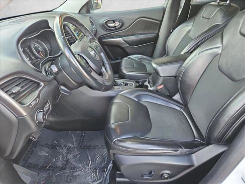 Used 2019 Jeep Cherokee Latitude Plus w/ Cold Weather Group image 21