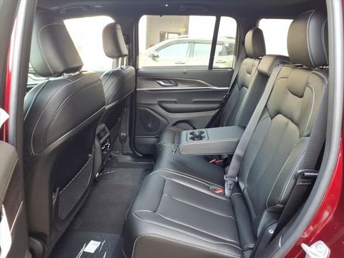 New 2025 Jeep Grand Cherokee Limited w/ Luxury Tech Group II image 5