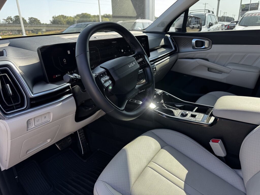 Certified 2026 Kia Sorento SX FWD image 30