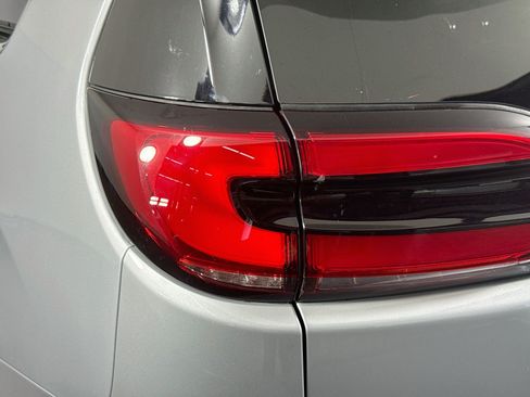 Used 2026 Chrysler Pacifica Select FWD image 34