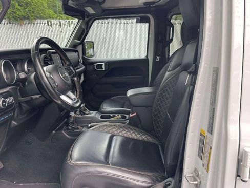Used 2021 Jeep Wrangler Unlimited Sahara AWD/4WD image 14