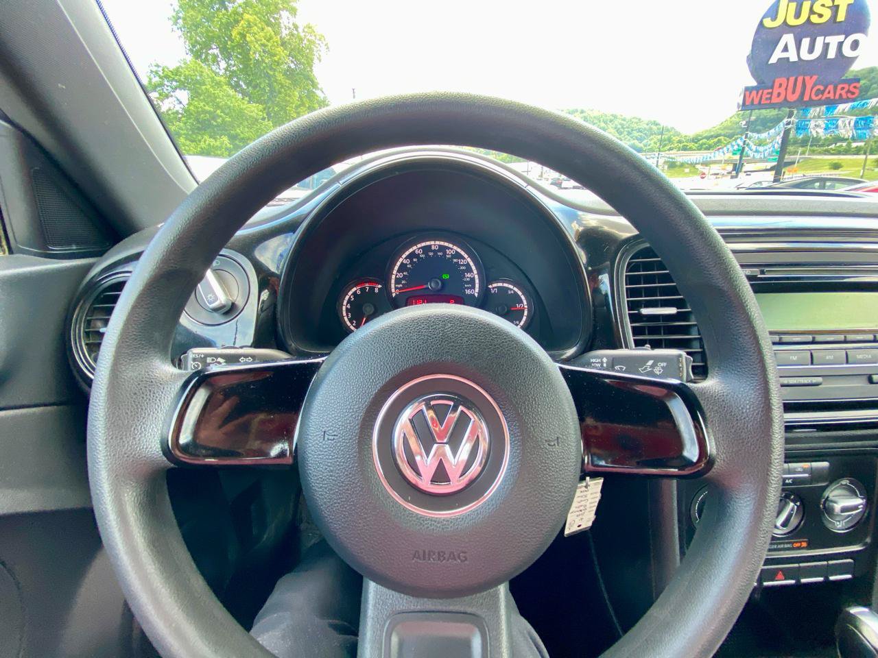 Used 2014 Volkswagen Beetle 1.8T FWD image 12