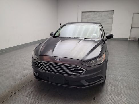 Used 2017 Ford Fusion SE FWD image 15