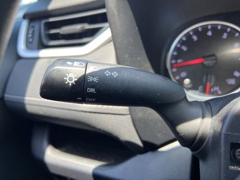 Used 2020 Toyota RAV4 LE w/ All Weather Liner Package AWD/4WD image 22
