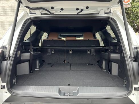 New 2026 Toyota 4Runner Limited AWD/4WD image 37