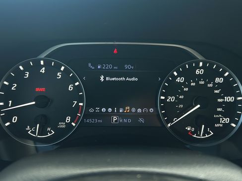 Used 2025 Nissan Frontier SV RWD image 26