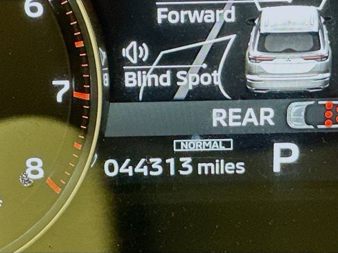 Used 2024 Mitsubishi Outlander SE image 19