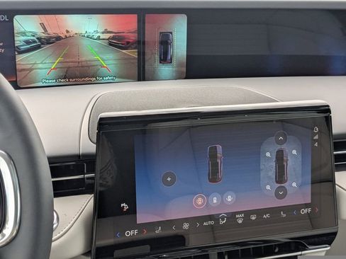New 2026 Lincoln Nautilus Reserve AWD/4WD image 23