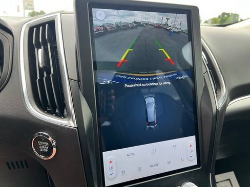 Certified 2024 Ford Edge Titanium AWD/4WD image 19