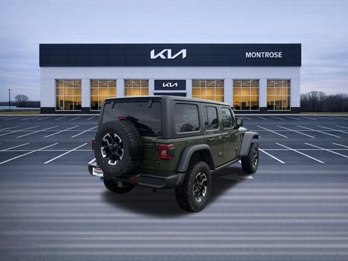 Used 2024 Jeep Wrangler Unlimited Rubicon 4xe w/ Technology Group AWD/4WD image 5
