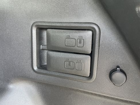 Certified 2024 Chevrolet Equinox LT image 29