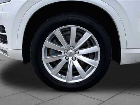 Used 2018 Volvo XC90 T5 Momentum AWD/4WD image 11