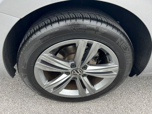 Used 2024 Volkswagen Jetta SE image 12