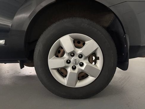 Used 2015 Nissan Rogue S w/ Convenience Package AWD/4WD image 13
