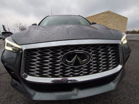 Used 2023 INFINITI QX55 Essential image 3