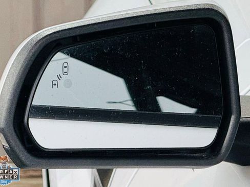 Used 2017 Ford Mustang Premium w/ Equipment Group 201A image 31