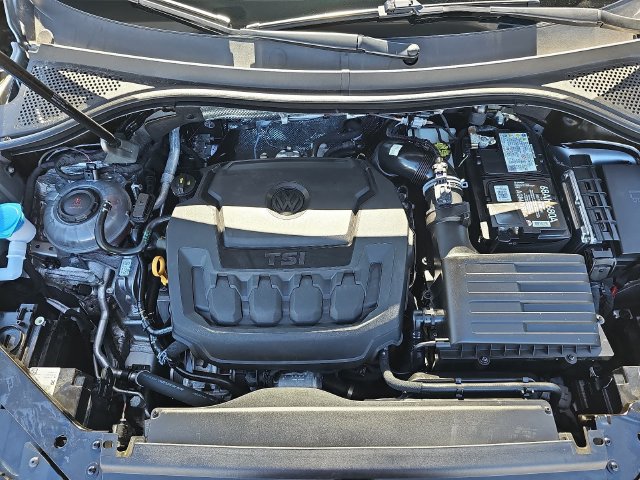 Used 2023 Volkswagen Tiguan SE R-Line FWD image 32