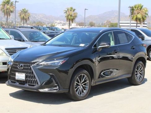 Used 2024 Lexus NX 250 FWD image 3