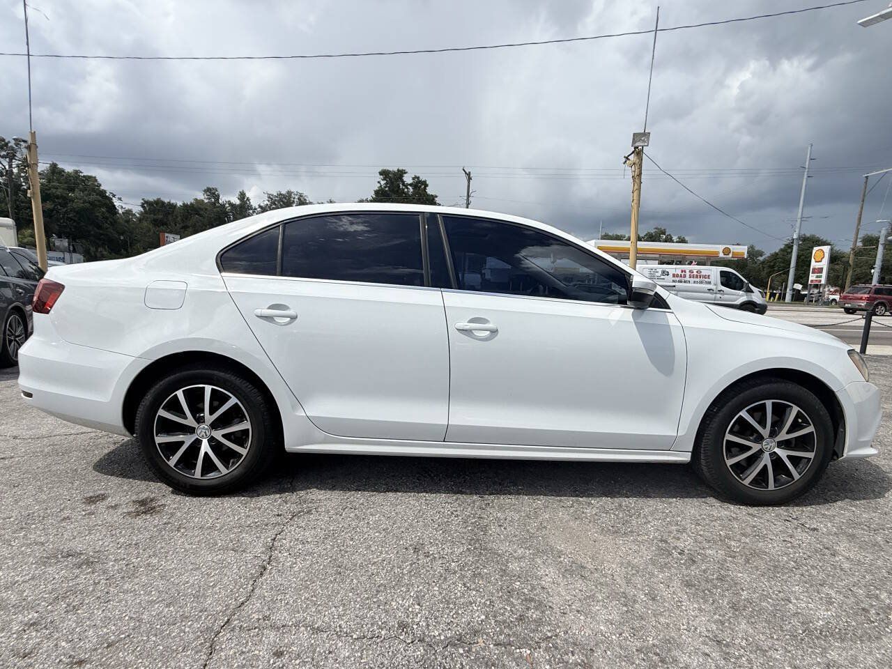 Used 2018 Volkswagen Jetta SE FWD image 6