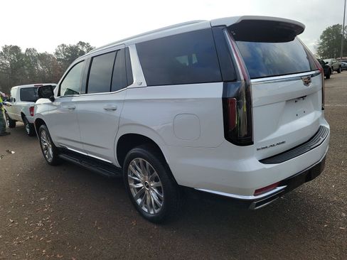 Used 2023 Cadillac Escalade Premium Luxury RWD image 8