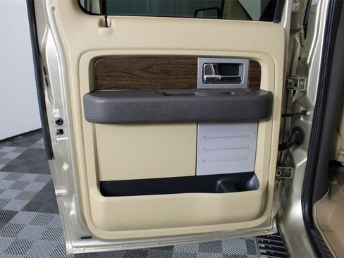 Used 2013 Ford F150 Lariat w/ Mid Equipment Group image 34