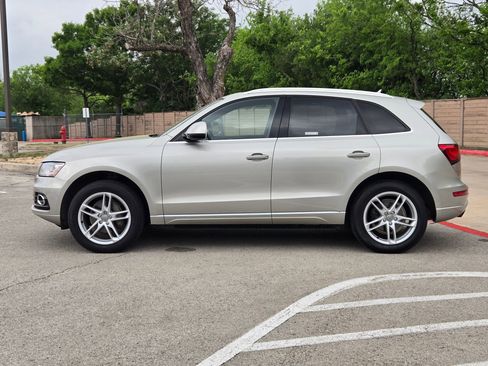 Used 2016 Audi Q5 2.0T Premium Plus w/ Technology Package image 6