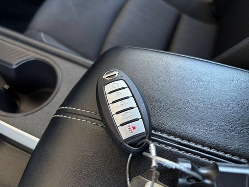 Used 2025 Nissan Altima 2.5 SV FWD image 25