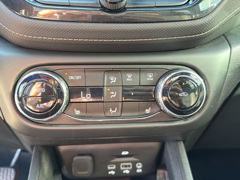 Used 2022 Chevrolet TrailBlazer ACTIV w/ Sun and Liftgate Package FWD image 30