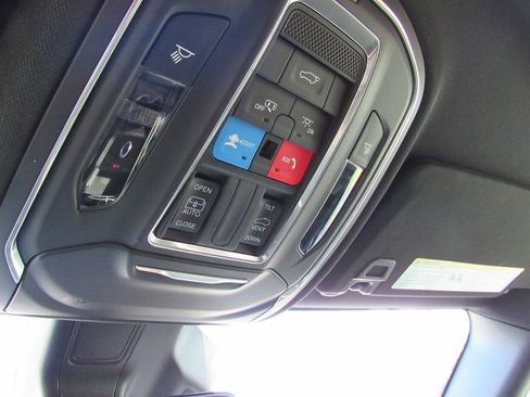 Used 2025 Jeep Grand Cherokee L Altitude RWD image 35