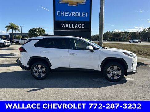 Used 2023 Toyota RAV4 XLE w/ Convenience Package image 5