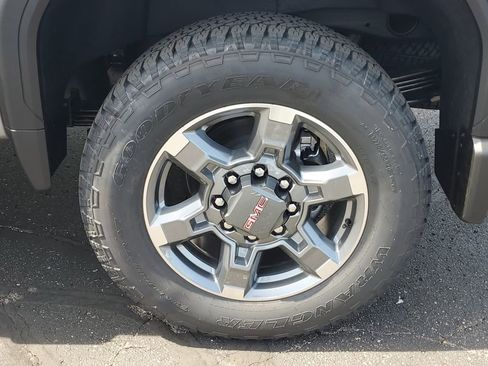 New 2026 GMC Sierra 2500 SLE w/ SLE Value Package; AWD/4WD image 5