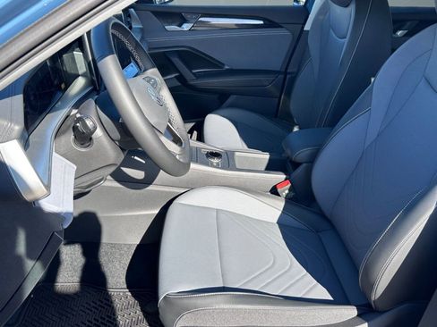 New 2026 Volkswagen Tiguan SE FWD image 4