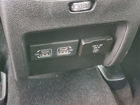 Used 2021 Jeep Cherokee Latitude Lux w/ Comfort/Convenience Group image 13