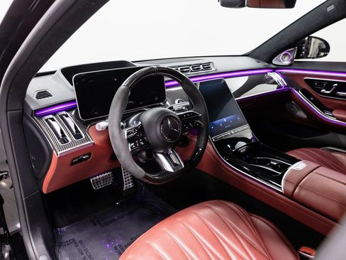 Used 2024 Mercedes-Benz S 63 AMG S image 9