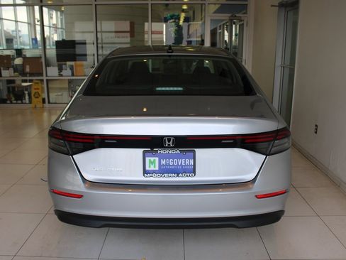 New 2025 Honda Accord SE image 11