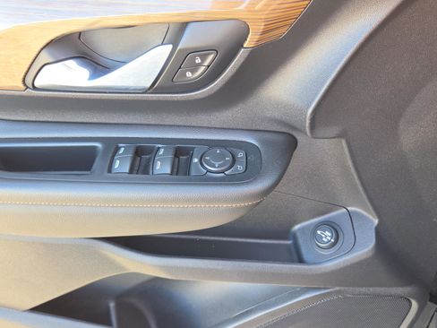 Used 2020 GMC Terrain SLE w/ Driver Convenience Package image 32