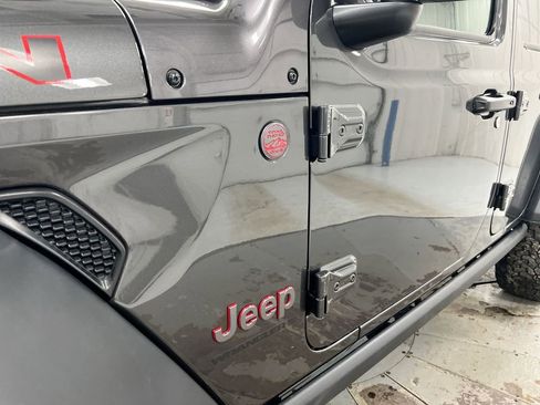 Used 2024 Jeep Wrangler Unlimited Rubicon image 25