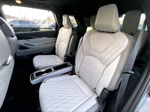 Certified 2026 INFINITI QX60 Autograph w/ Dark Cargo Package image 32