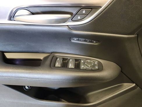 Used 2017 Cadillac XT5 Luxury image 20