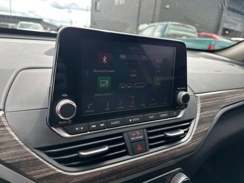 Used 2019 Nissan Altima 2.5 Platinum AWD/4WD image 14