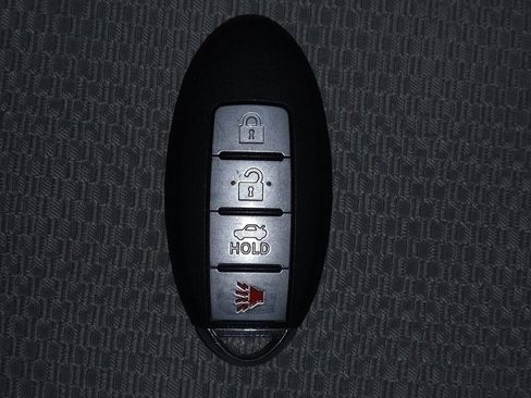 Used 2019 Nissan Rogue Sport SV w/ All-Weather Package image 32